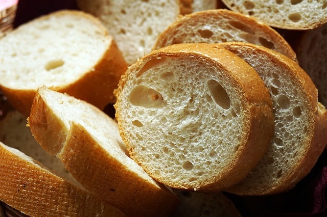 bread-1446669_640